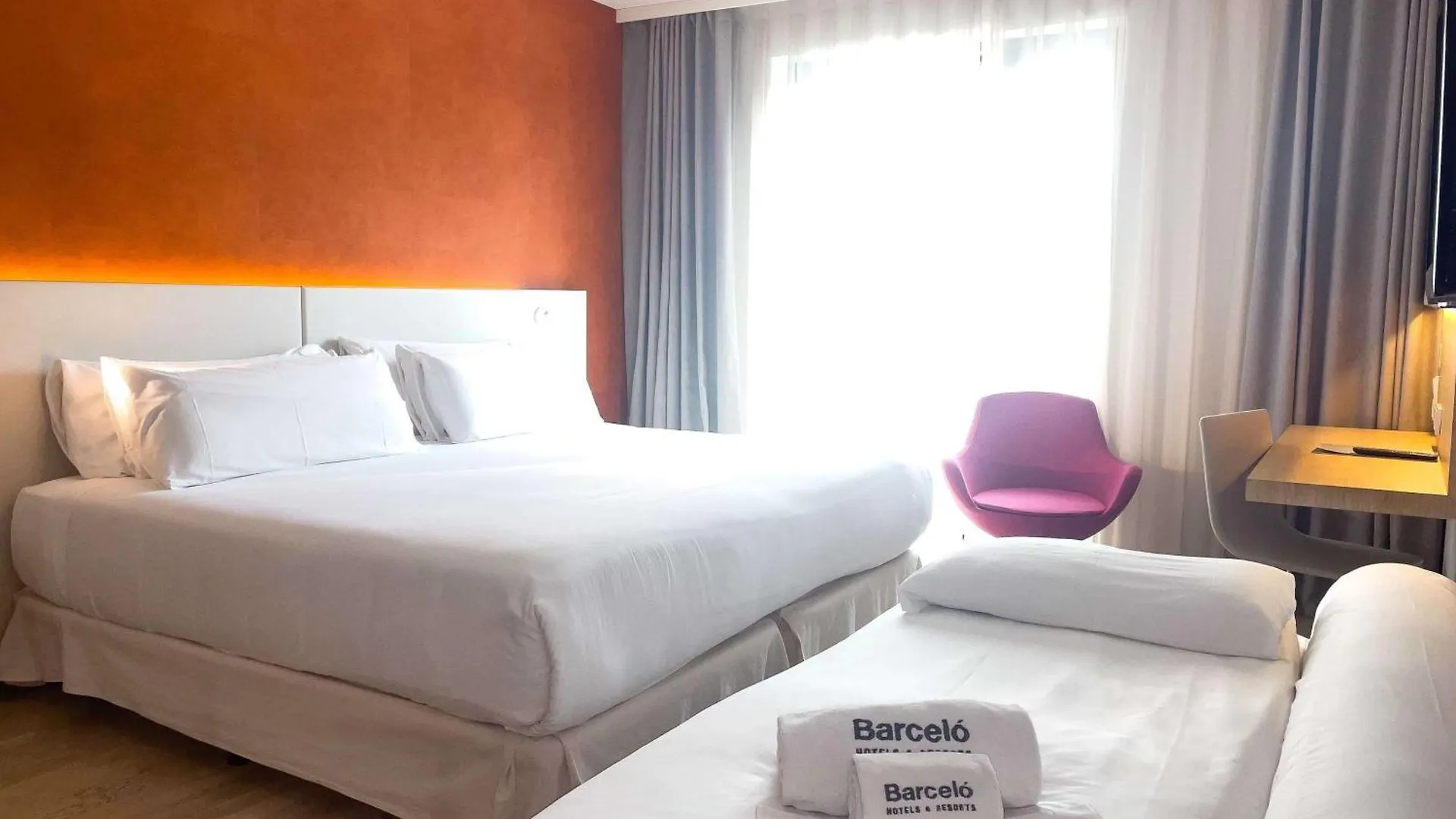 Hotel Barceló Hamburgo 4*,