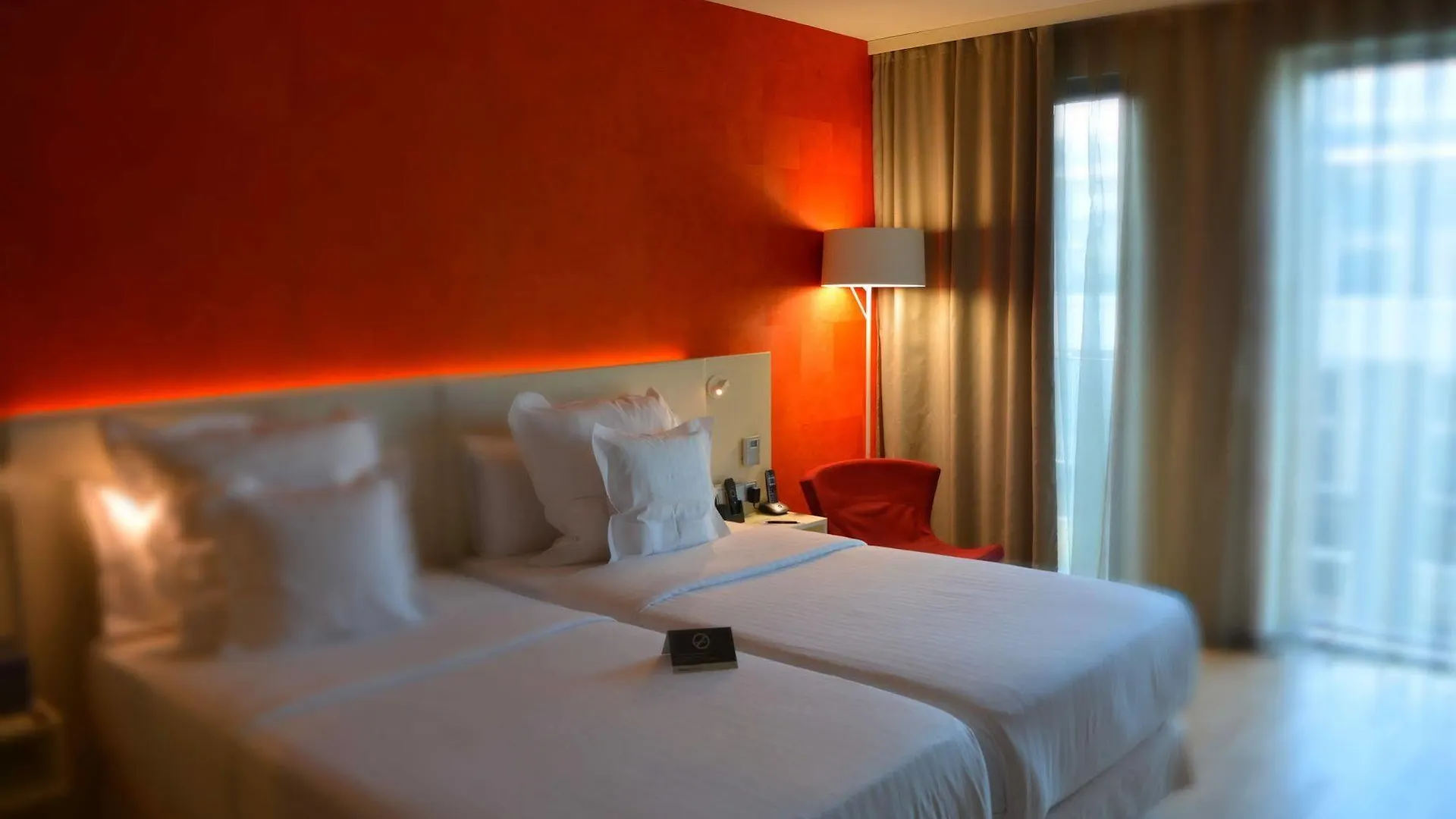 Hotel Barcelo Hamburg 4*,  Niemcy
